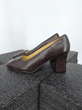Women's 5M Brown Leather Pumps Block Heel Round Toe Classic Work Shoe